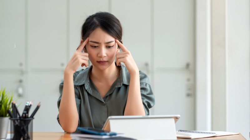 Căng thẳng hoặc stress kéo dài có thể là nguyên nhân gây chậm kinh