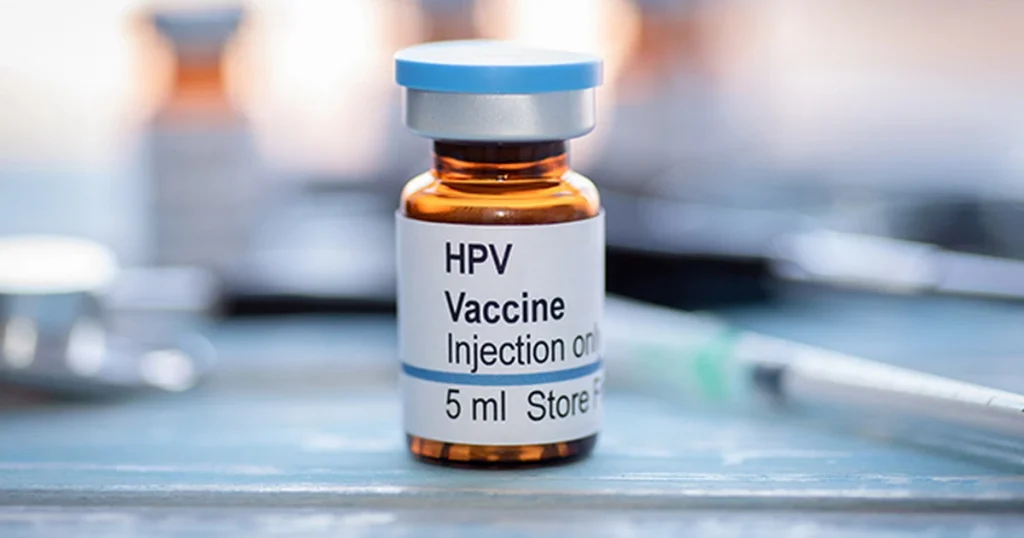 Tiêm vaccine phòng HPV là cách dự phòng ung thư hiệu quả nhất.