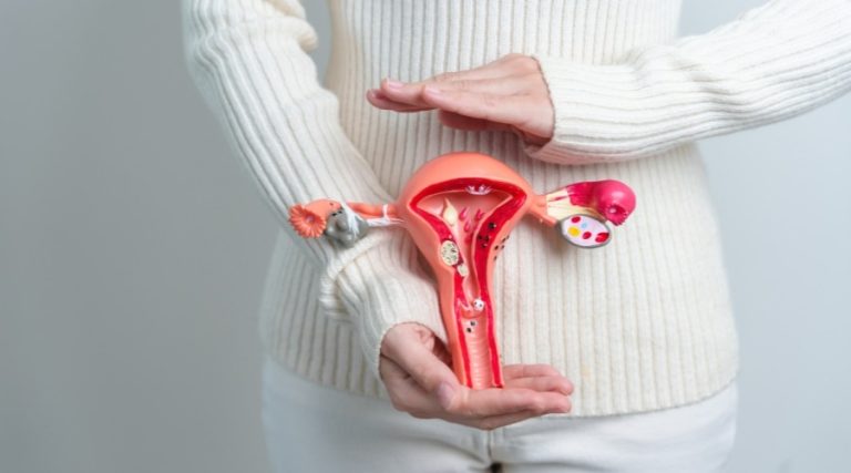 Bị polyp tử cung có mang thai được không
