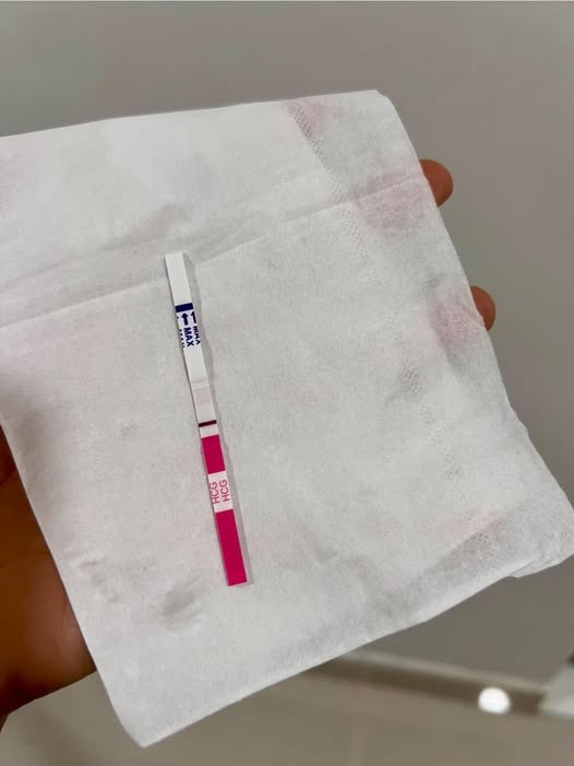 Sau 5 ngày chuyển phôi N3L2, test lên vạch mờ có khả quan không? 2 chuyển phôi
