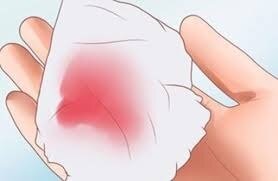 quan hệ ra máu đỏ tươi