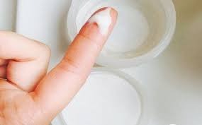 khí hư trắng đục